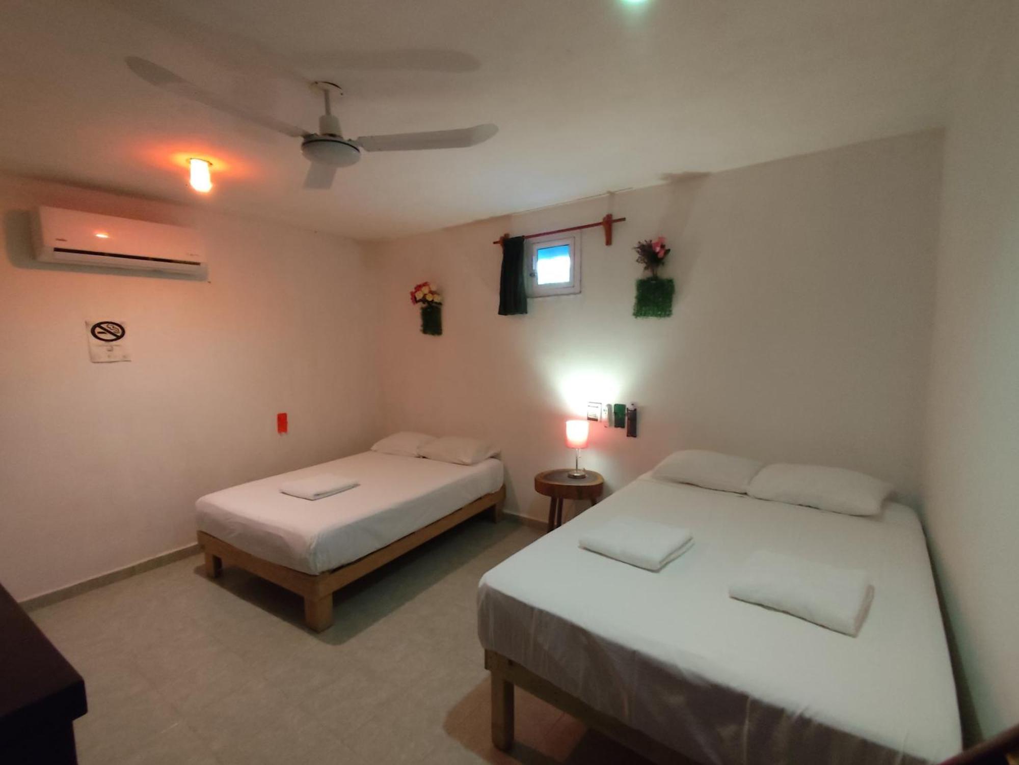 Alojamiento Ya'Ax Nah Playa del Carmen Kültér fotó