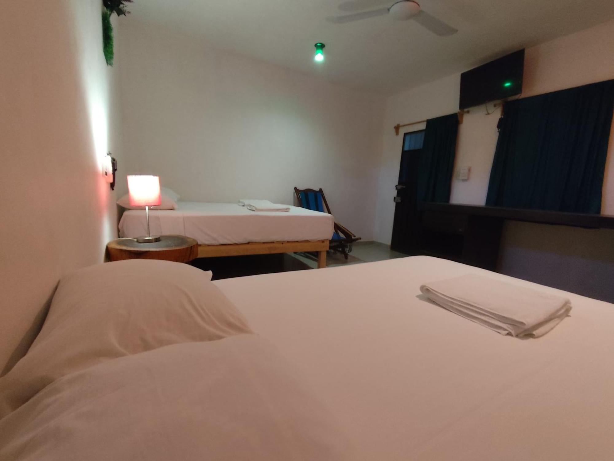 Alojamiento Ya'Ax Nah Playa del Carmen Kültér fotó
